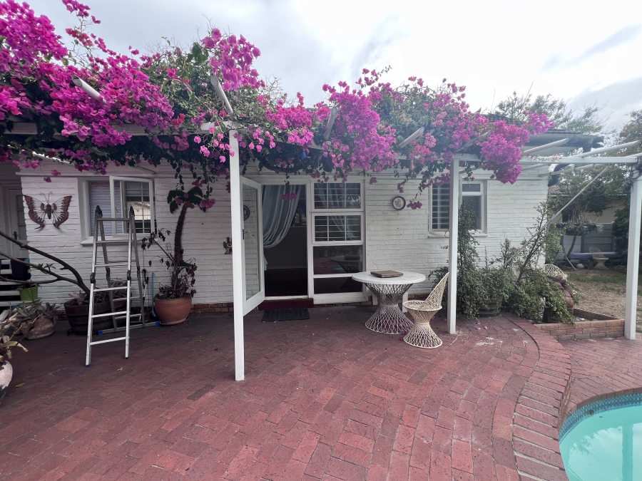 To Let 1 Bedroom Property for Rent in Table View Western Cape